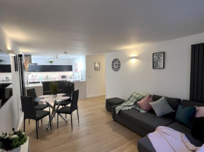 Stylish Getaway Lanes Apartment Pass The Keys